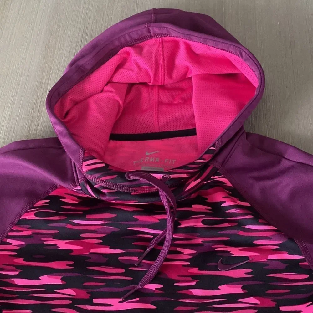 Nike Hoodie Pullover Therma Fit Pink Purple Camo Active Jacket Women’s Size M